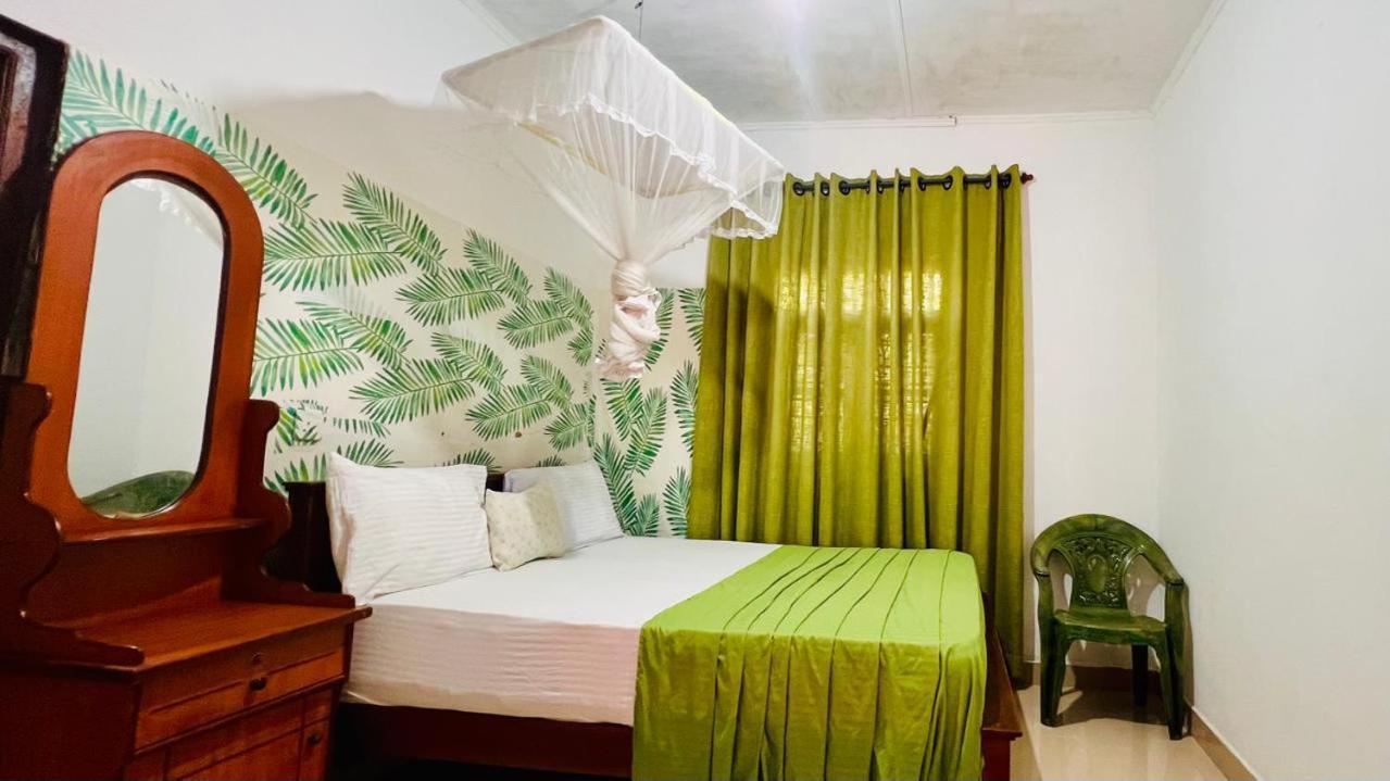Village Feel Home Stay Сигирия Экстерьер фото